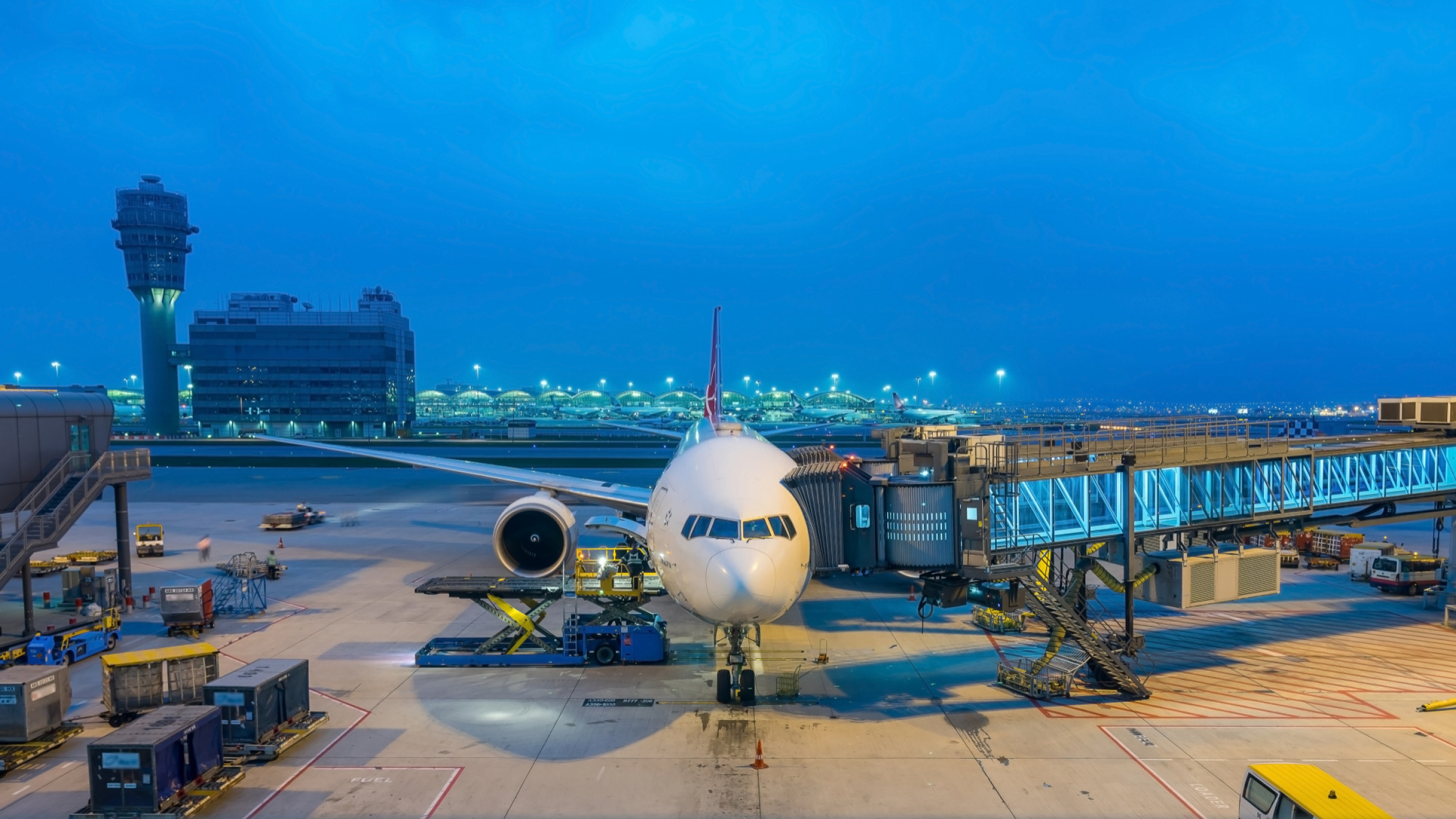 Proibição de uso de celulares no lado restrito do aeroporto deve ser ampliada para outras localidades